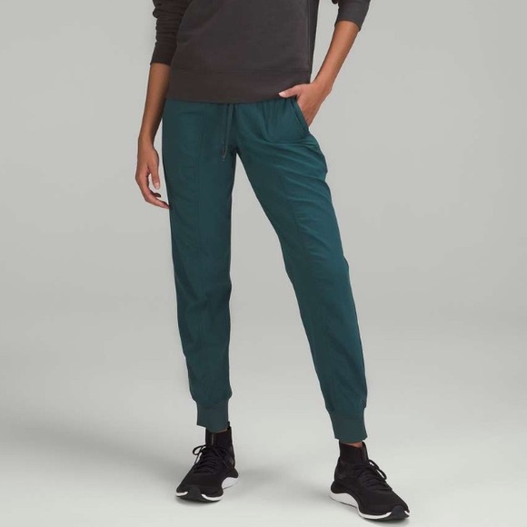 Lululemon Dance Studio Mid-Rise Jogger *Full Length
Green Jasper - Picture 1 of 8